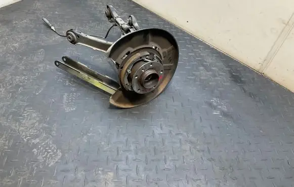 BMW 3 E92 E93 Rear wheel hub spindle/knuckle 6774807