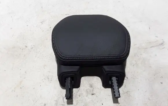 Volvo V60 Front seat headrest 