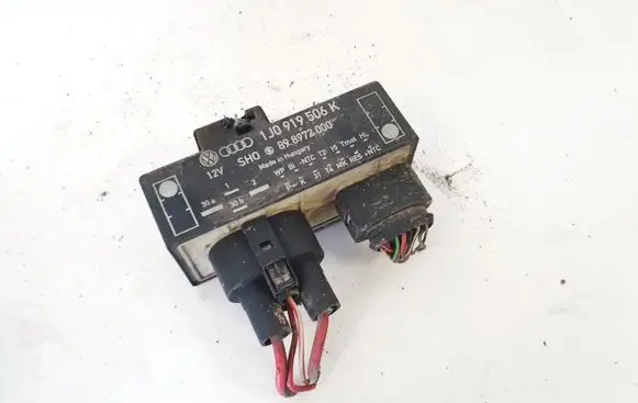 Coolant fan relay