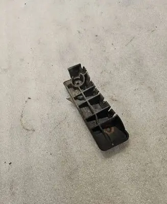 Audi A4 S4 B6 8E 8H Front bumper mounting bracket 8e0807284