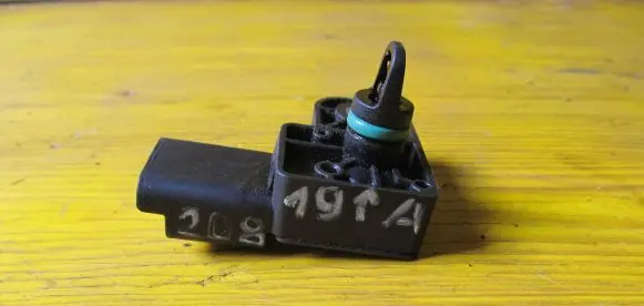 Peugeot 208 Air pressure sensor 9670361980 1502010665 1502010666