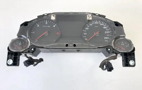 Audi A8 S8 D3 4E Speedometer (instrument cluster) 4E0920901C 4E0910901C