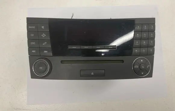 Mercedes-Benz E W211 Radio/CD/DVD/GPS head unit A2118701289 MF2311 020462