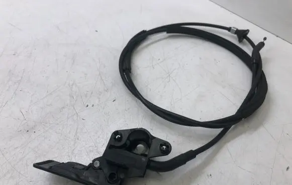 Engine bonnet/hood lock release cable
