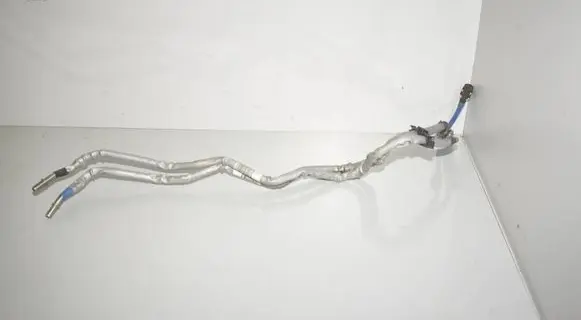 BMW 2 Active Tourer U06 Fuel line pipe 8742393 8742484 16118742393