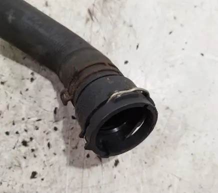 Volkswagen PASSAT B6 Engine coolant pipe/hose 3B0122291C