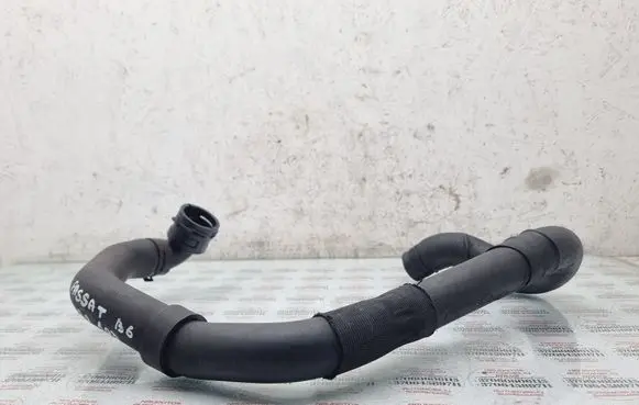 Volkswagen PASSAT B6 Engine coolant pipe/hose 1K0122291L