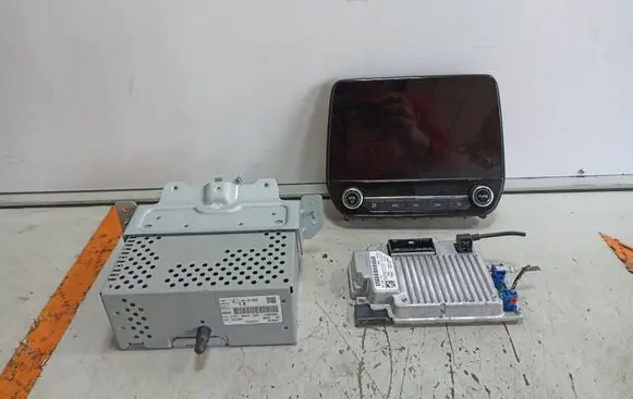 Ford Fiesta Radio/CD/DVD/GPS head unit H1BT18K810ZAM K1BT18B955FD LU5T14G371GKF