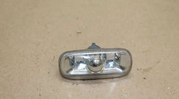 Audi A4 S4 B6 8E 8H Front fender indicator light 8E0949127