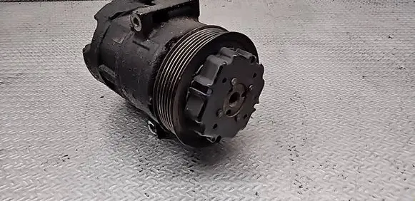 Opel Corsa D Air conditioning (A/C) compressor (pump) 55703721 5E5275400 315595319