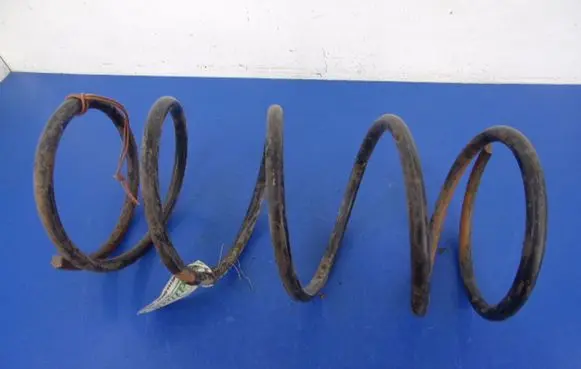 Volvo S40, V40 Front coil spring