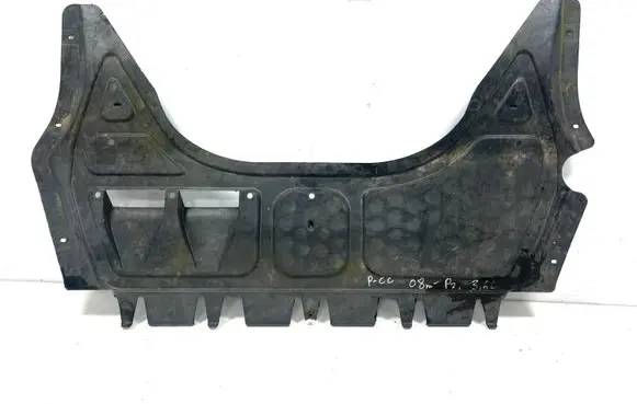 Volkswagen PASSAT CC Engine splash shield/under tray 3C8825235 1K0825237J