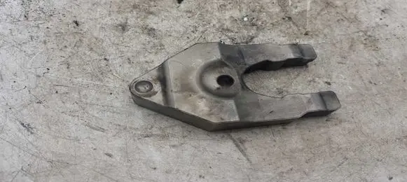Nissan X-Trail T30 Fuel Injector clamp holder NOCODE
