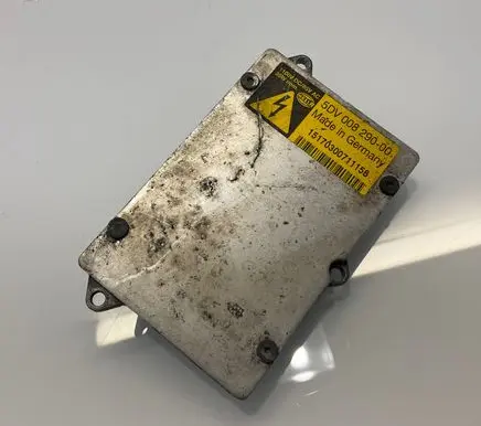 Mercedes-Benz E W211 Headlight ballast module Xenon 5DV00829000