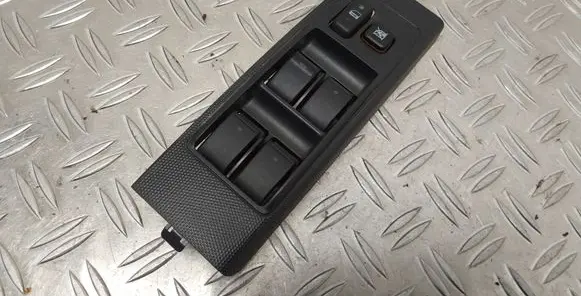 Toyota Corolla Verso AR10 Electric window control switch 848200F030