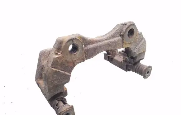 Nissan Primera Front Brake Caliper Pad/Carrier 