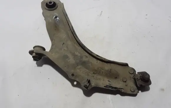 Mercedes-Benz Citan W415 Front lower control arm/wishbone 8200586561