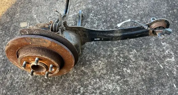 Volvo V40 Rear wheel hub spindle/knuckle 