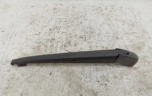 Mazda 3 III Rear wiper blade arm