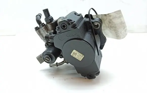 Mercedes-Benz E W212 Fuel injection high pressure pump A6510701701 28297638 048110BLEE