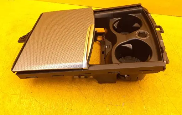 BMW 5 G30 G31 G38 Glove box central console 83145006