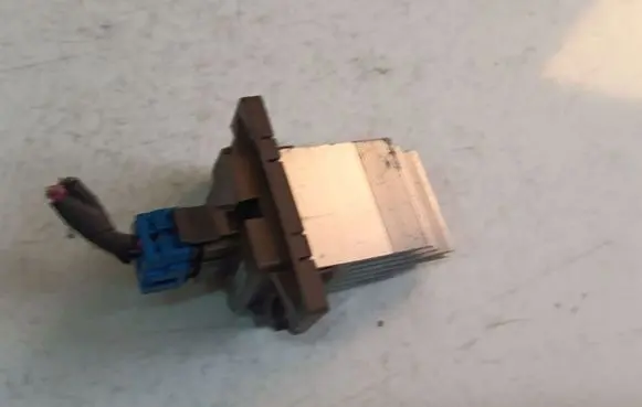 KIA Ceed Heater blower motor/fan resistor 