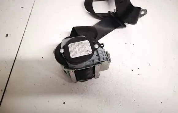 Skoda Octavia Mk2 (1Z) Front seatbelt 1z0857702c
