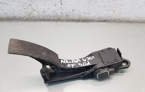 Mercedes-Benz R W251 Accelerator throttle pedal A1643000004
