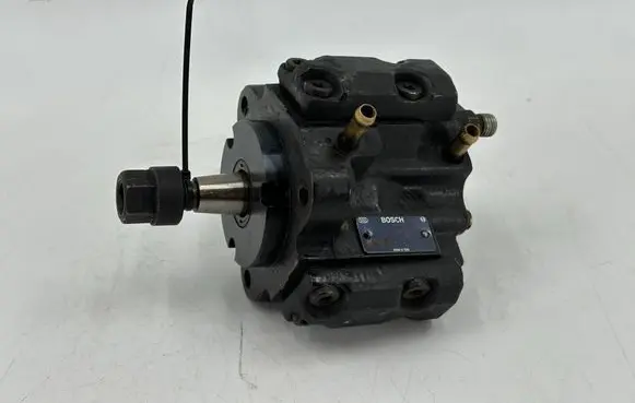 BMW X5 E53 Fuel injection high pressure pump 2247798 0445010009 7787632