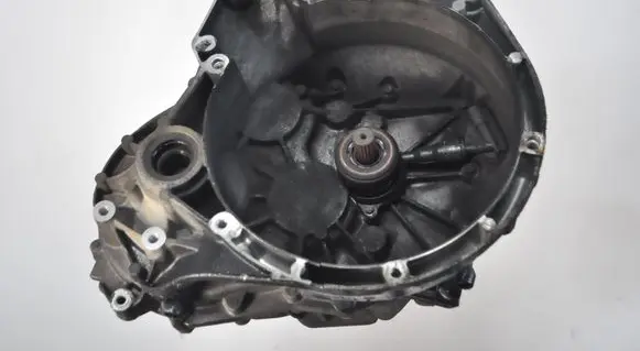 Volvo S40 Manual 6 speed gearbox P1285021
