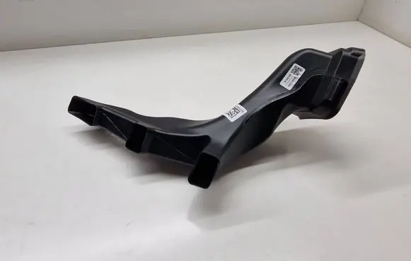 BMW i4 Cabin air duct channel 6805553