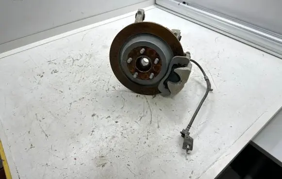 Ford Mustang VI Rear wheel hub FR3C5A970BB FR3C5B758BE 80410183159