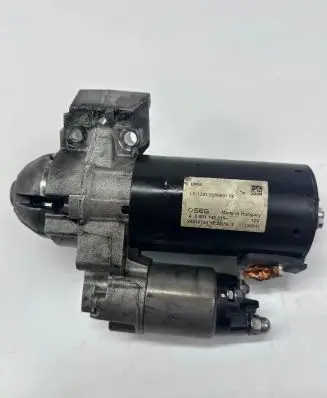 BMW 5 G30 G31 Starter motor 8589891 20210720 0001148515
