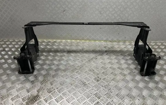 Mercedes-Benz S W221 Radiator support slam panel bracket 