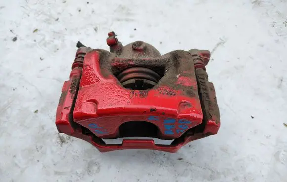 Front brake caliper