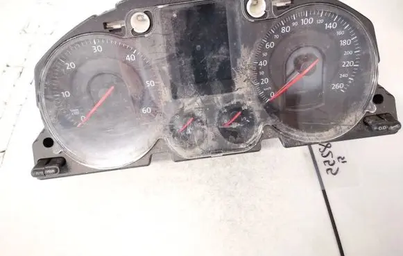Volkswagen PASSAT B6 Speedometer (instrument cluster) a2c53145550