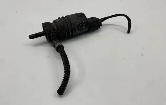 BMW 5 F10 F11 Windscreen/windshield washer pump 8362154