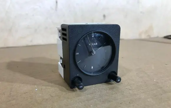 Jaguar XJ X308 Clock LNC4315AB LNC5180AA