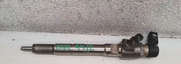 Volkswagen Golf VI Fuel injector 03L130277B