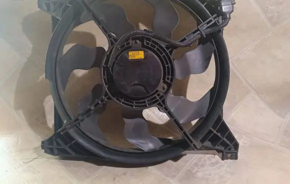 Electric radiator cooling fan