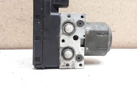Toyota Avensis Verso ABS Pump 8954144051 4451044051