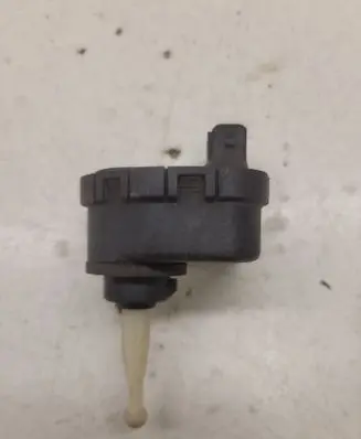 Audi A8 S8 D2 4D Headlight level adjustment motor 4D0941295 0307852315