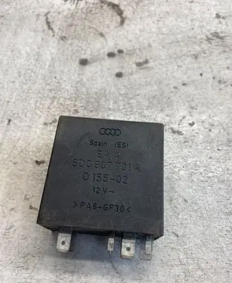 Audi A4 S4 B5 8D Other relay 4d0907701a
