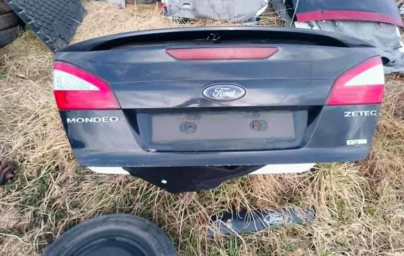 Ford Mondeo MK IV Tailgate/trunk/boot lid 041