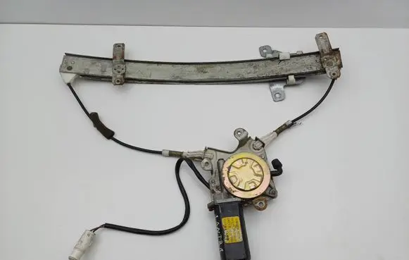 Hyundai Lantra I Front door window regulator with motor 9882033000