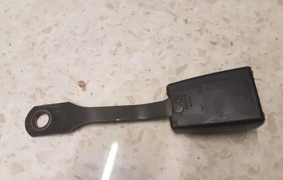 Toyota Avensis T220 Front seatbelt buckle G140301 30001068A