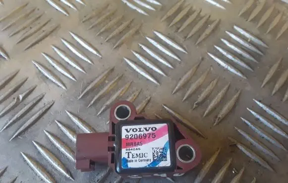Volvo S40 Airbag deployment crash/impact sensor 9206975 MRSA58840A5