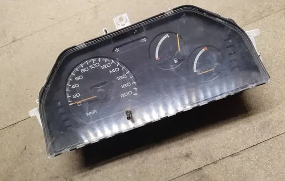 Hyundai Santa Fe Speedometer (instrument cluster) 338090 MB522104