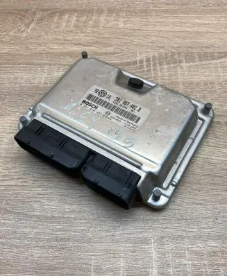 Volkswagen PASSAT B5.5 Engine control unit/module ECU 3B1907401B 0281010447 781Q