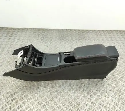 Mercedes-Benz A W176 Center console A1766801350 A1768100079